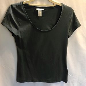 Dark green short-sleeve tee